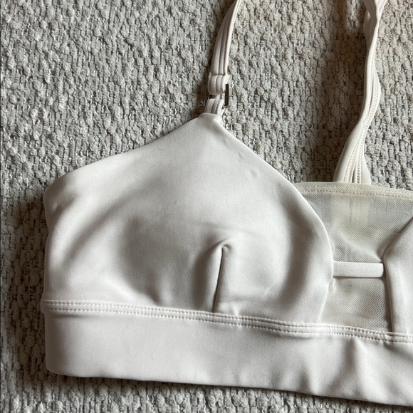 ALO Yoga Ivory Bralette size small - Picture 2 of 7